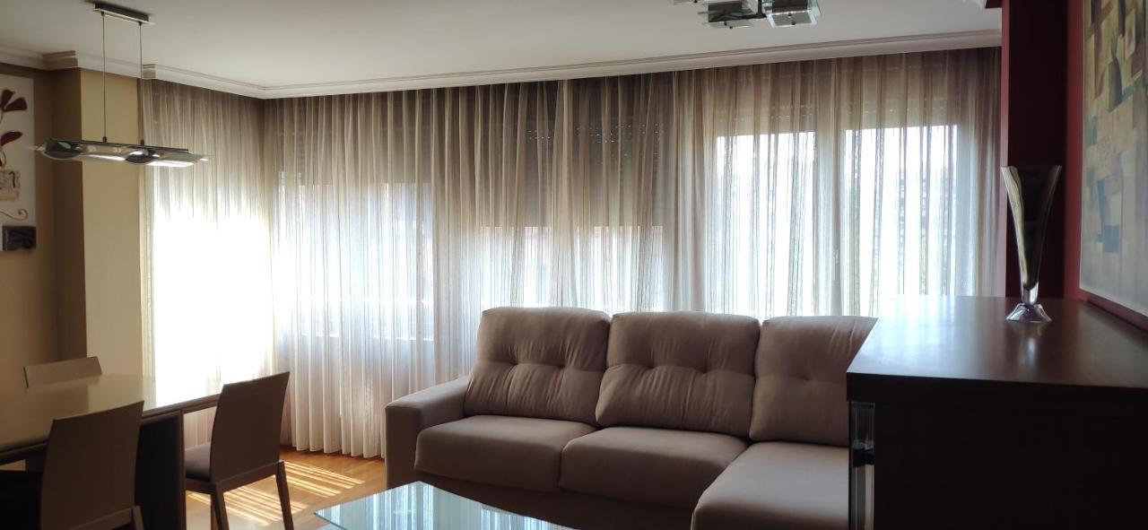 Piso Velazquez Apartment Gijon Bagian luar foto