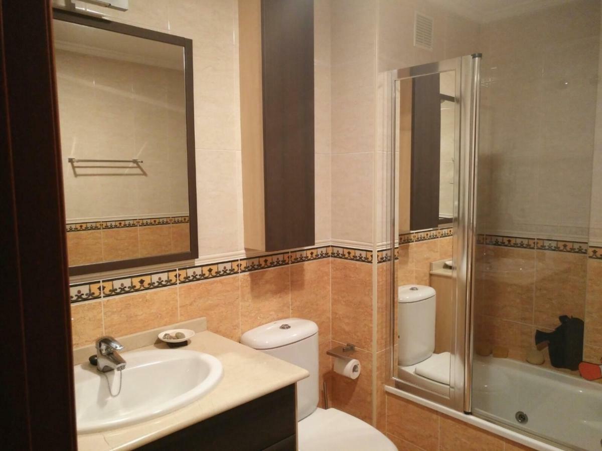 Piso Velazquez Apartment Gijon Bagian luar foto